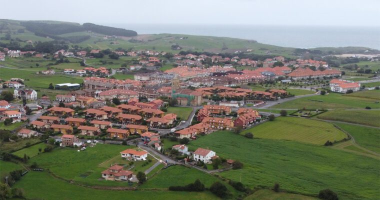 Un lugar con encanto: el pueblo de Ajo en Cantabria.