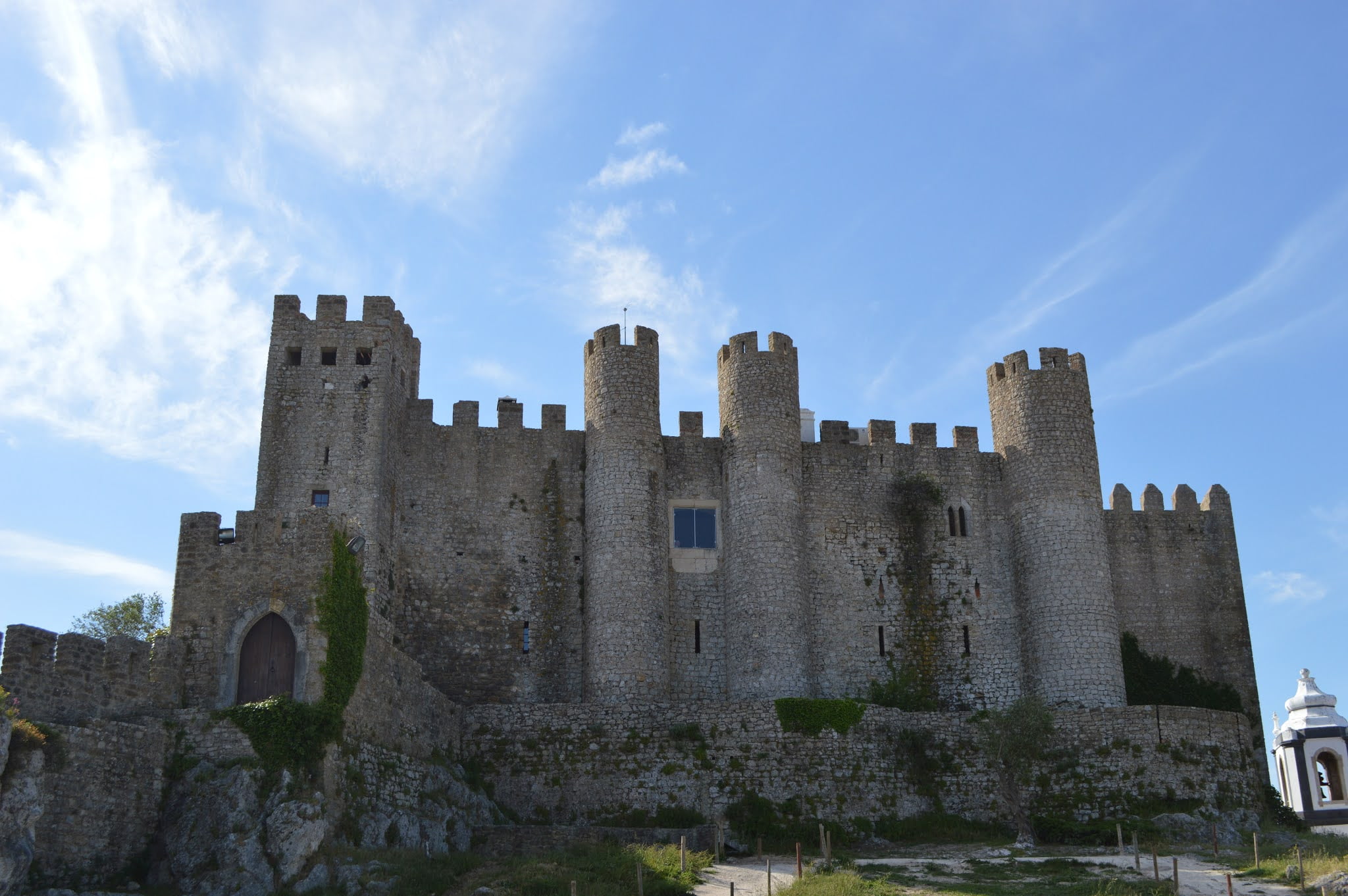 La majestuosidad del Castillo de San Felipe en Suances.