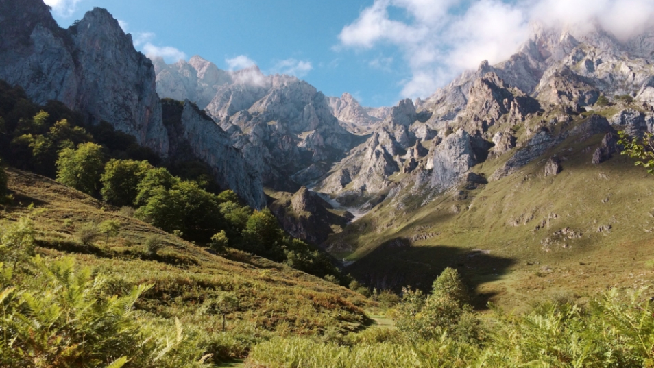 Explora la belleza natural de Mazcuerras en Cantabria