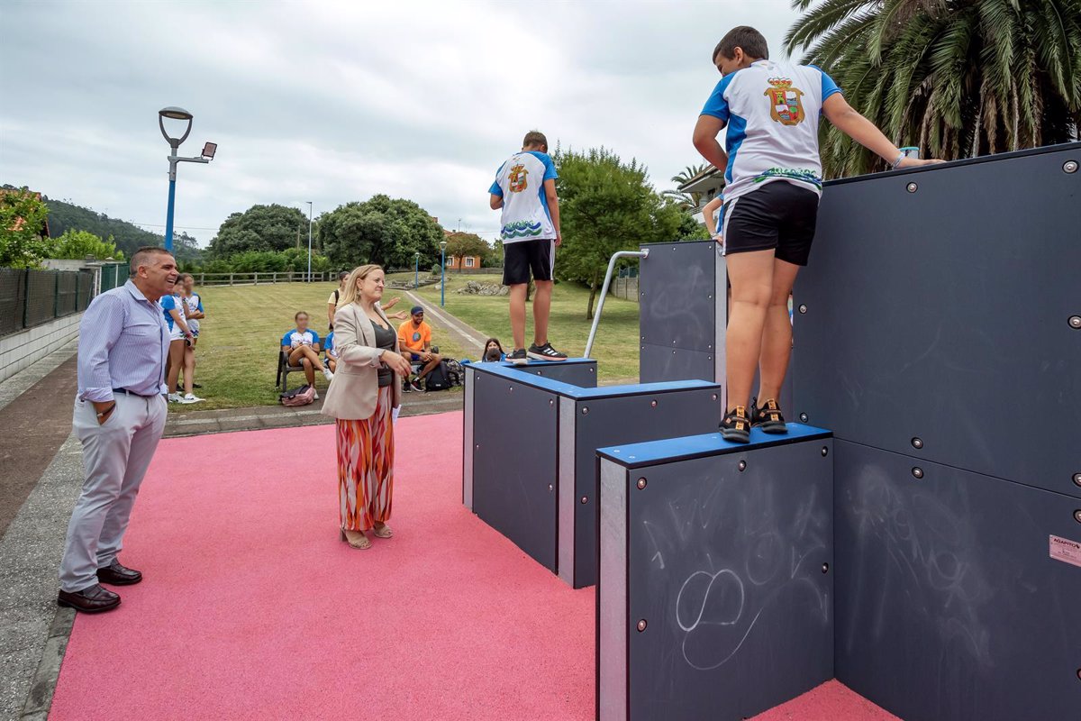 Isabel Urrutia inaugura el primer parque de parkour en Argoños, un nuevo espacio de diversión y deporte en el municipio – Comunicados