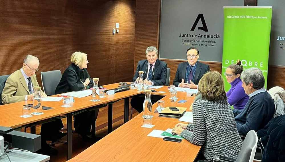 Presentación del libro sobre ITS de Salud Fundación Valdecilla: ¡Descubre todo sobre estas infecciones!