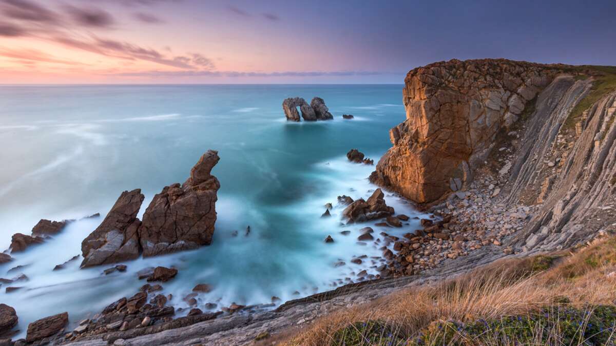 Costa Quebrada, nuevo miembro de la Red Mundial de Geoparques de la UNESCO: Descubre su belleza natural