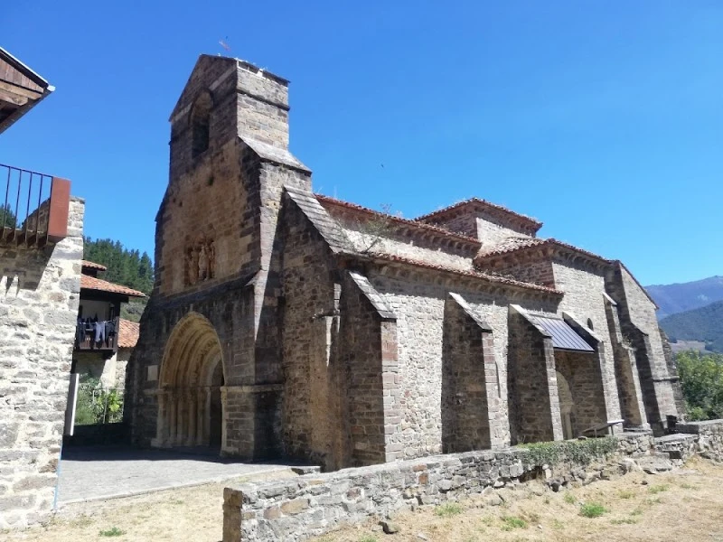 Iglesia de Santa María de Piasca en Cabezón de Liébana: historia, arquitectura y belleza